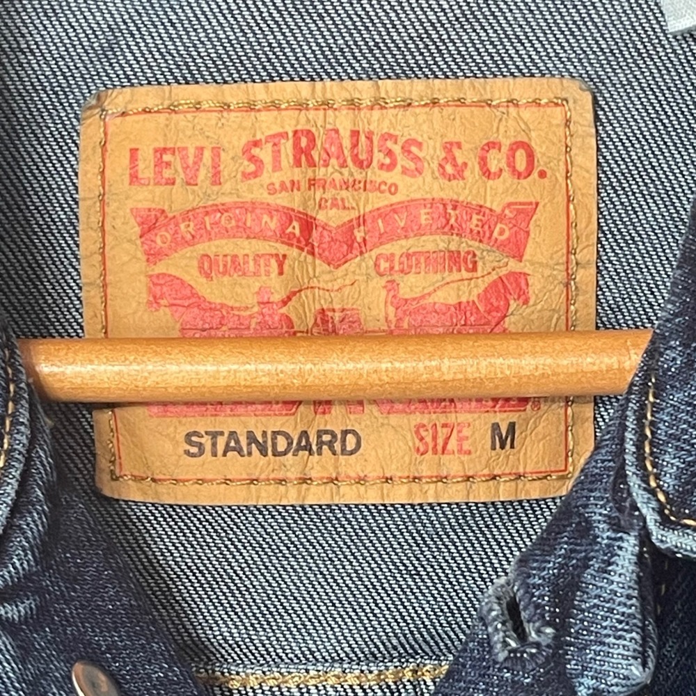 Levis Mens The Trucker Jacket Standard Fit Dark Wash Denim Blue 723340322 Size M - Picture 5 of 11